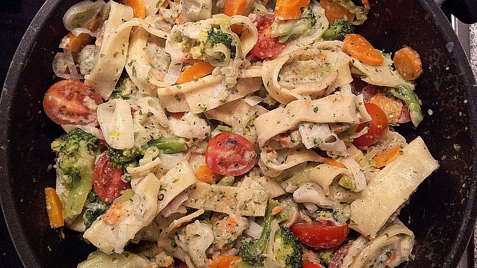 Maultaschen-Gemüse-Pfanne