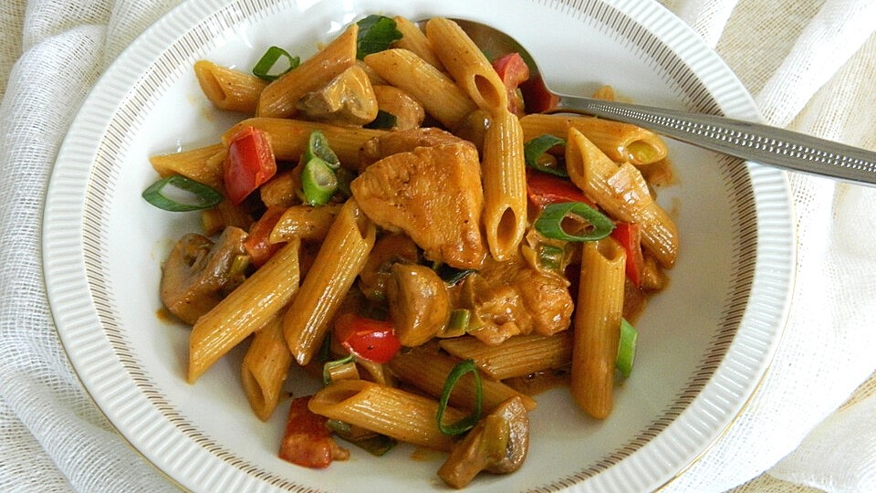 Hühnchen-Nudel-Pfanne "Elgar"